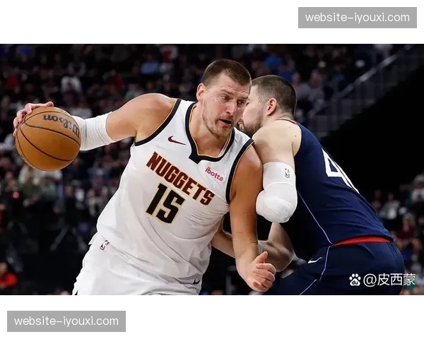 掘金快船首节战术对抗 约基奇莱昂纳德核心对决